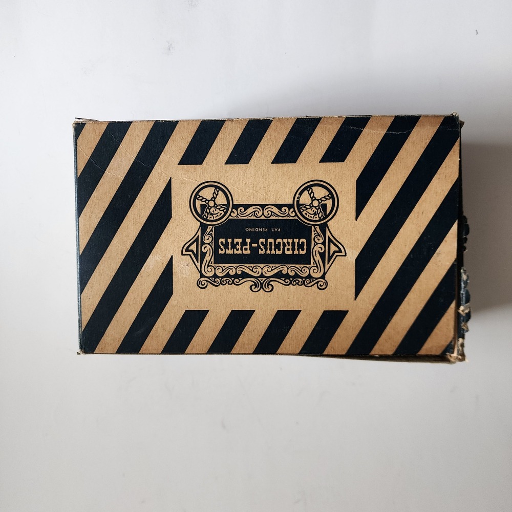 Vintage Circus-Pets‎ Empty Box Animal Cracker Storage Display Collectible